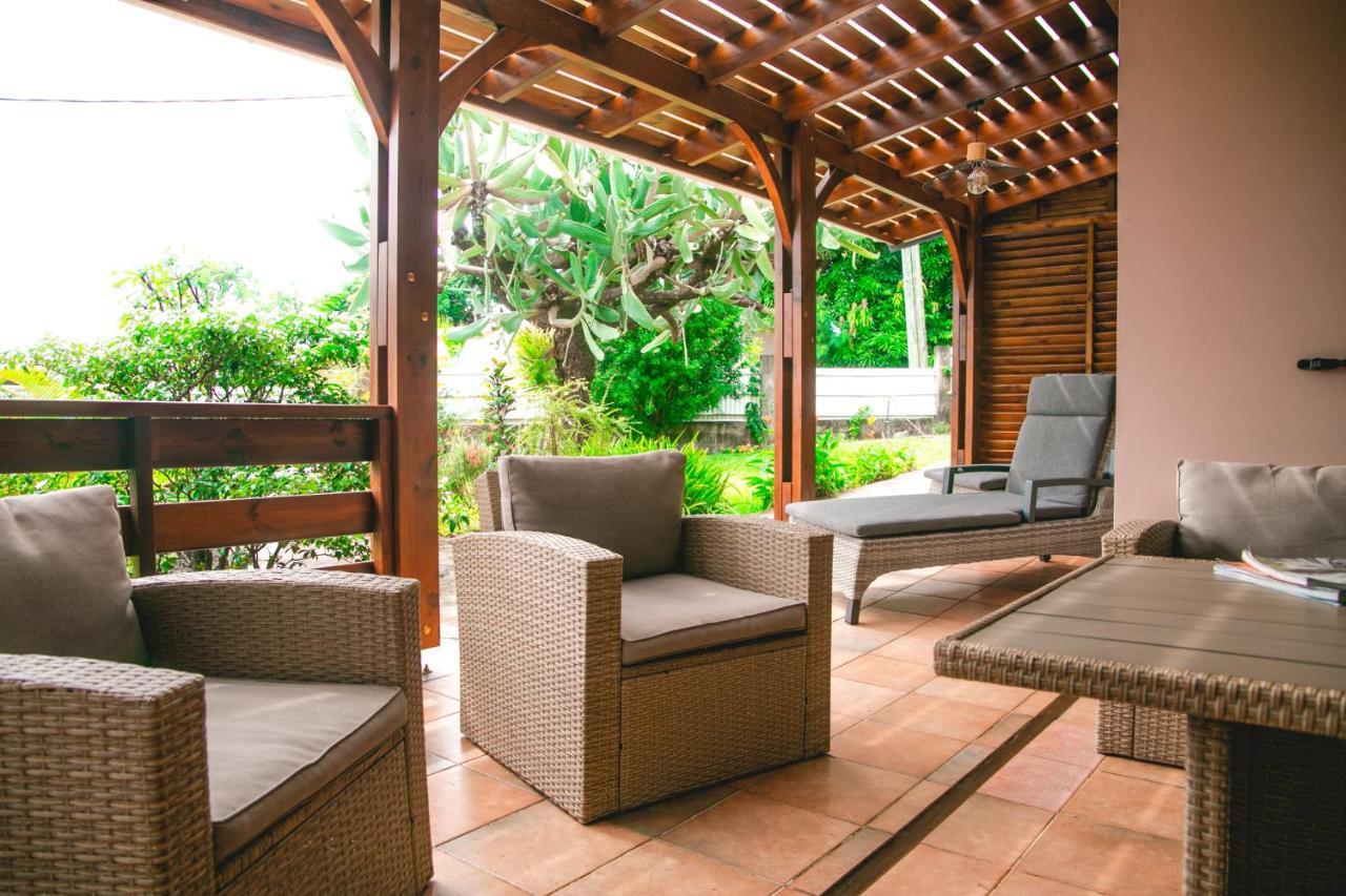 Villa Le Colonial Zen - T4 A 5 Mn Aeroport 생트 마리 외부 사진