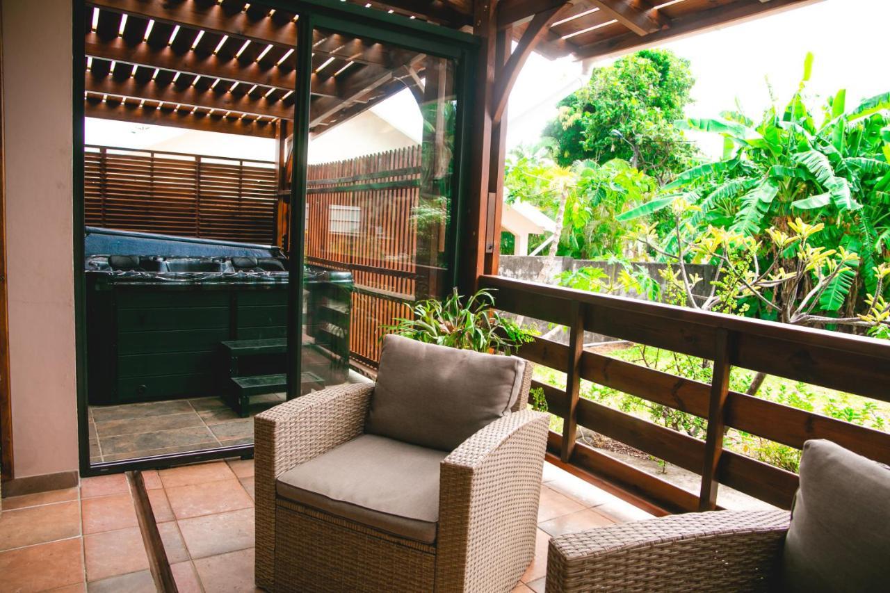 Villa Le Colonial Zen - T4 A 5 Mn Aeroport 생트 마리 외부 사진