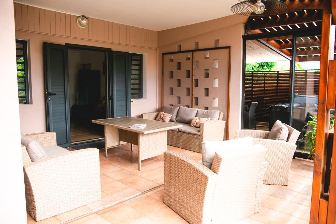 Villa Le Colonial Zen - T4 A 5 Mn Aeroport 생트 마리 외부 사진